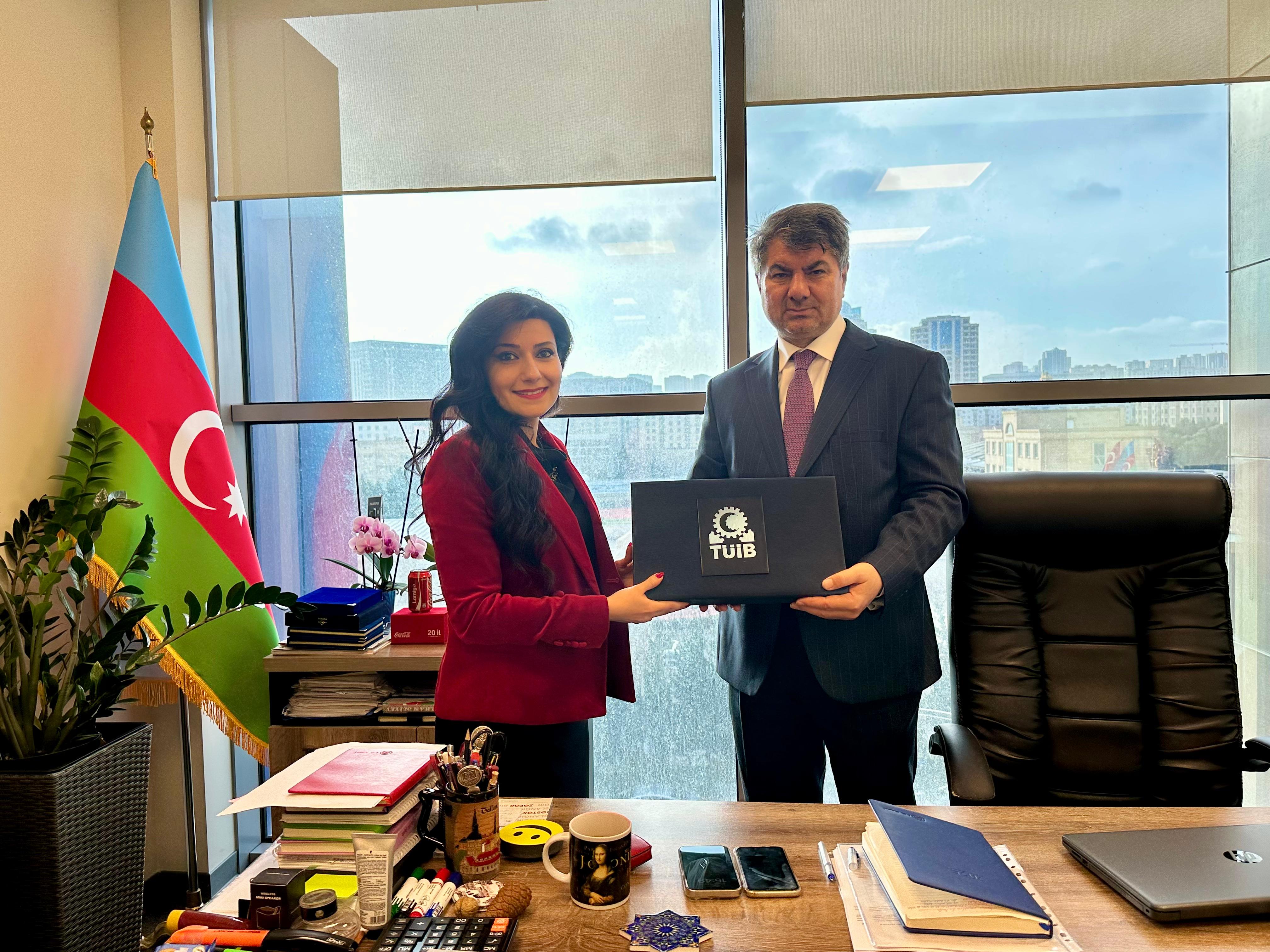 Türkiyə-Azərbaycan İş Adamları və Sənayeçiləri İctimai Birliyinin üzvü “L.B. Legal and Finance” MMC şirkətinin Azərbaycan Respublikasındakı filialı ziyarət edilib.